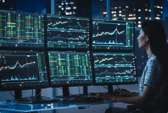 Leveraging StoneX Pro, a woman taps into multi-asset liquidity, covering FX and CFDs for versatile trading opportunities